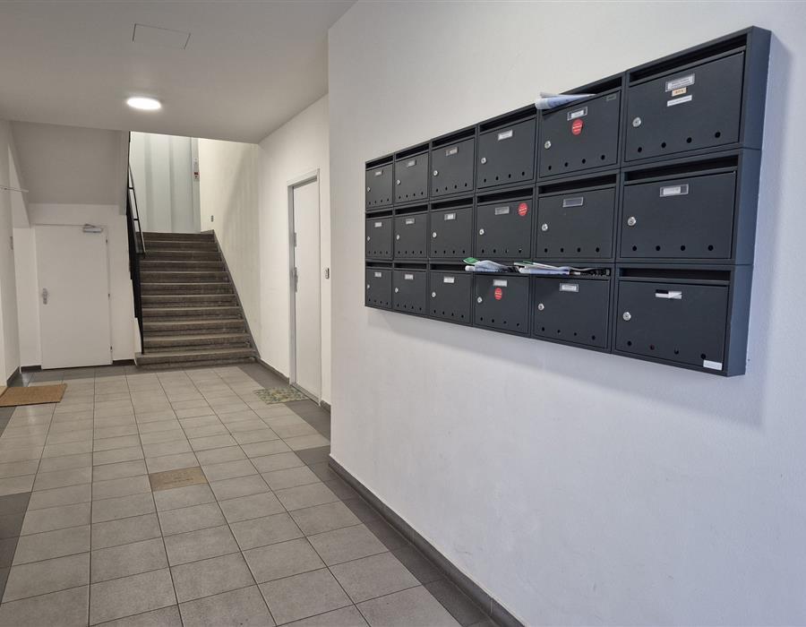 11 vstupní chodba do domu