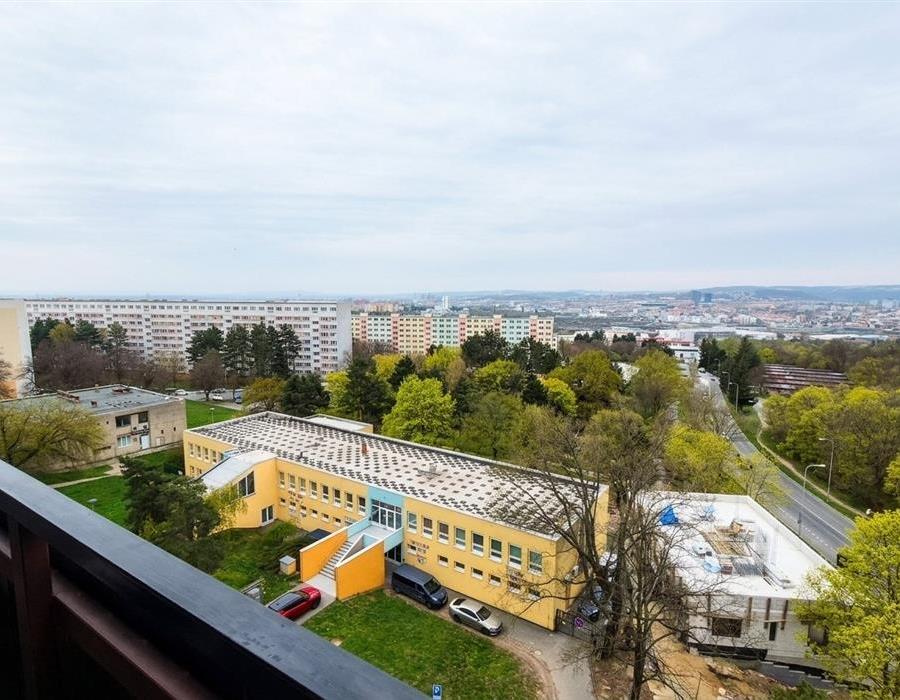 11 Ibsenova 3+1 výhled