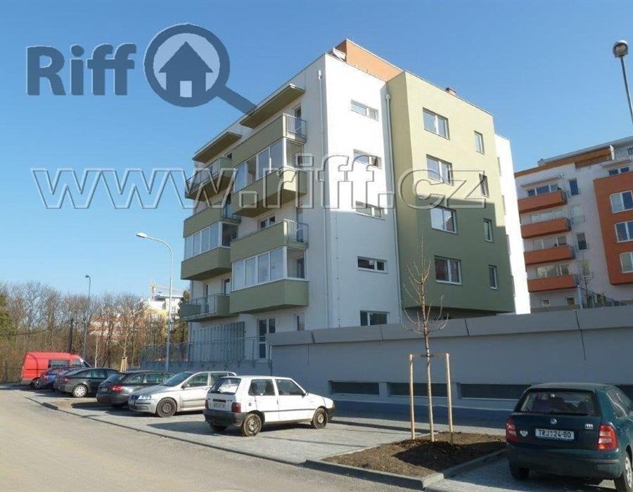 1 pohled na dům (1).jpg