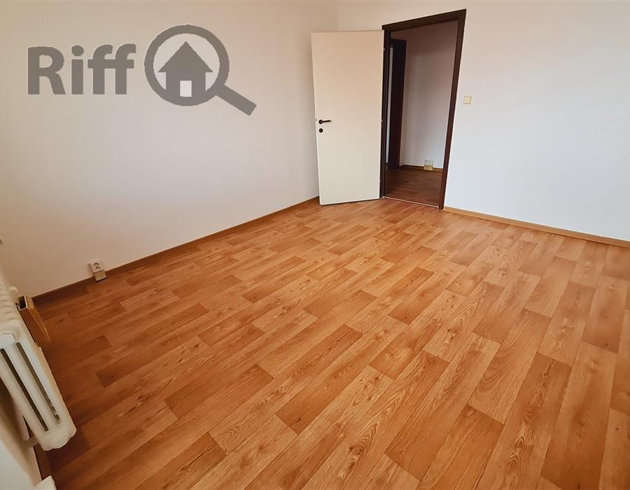 5 Pronájem OV 2+1 Bystrc Opálkova - menší pokoj