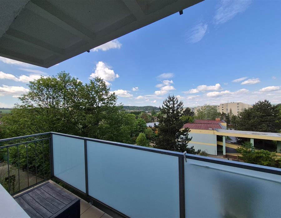 13 balkon a výhled