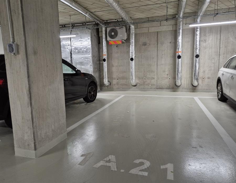 9 - pronájem 2+kk  - parkování